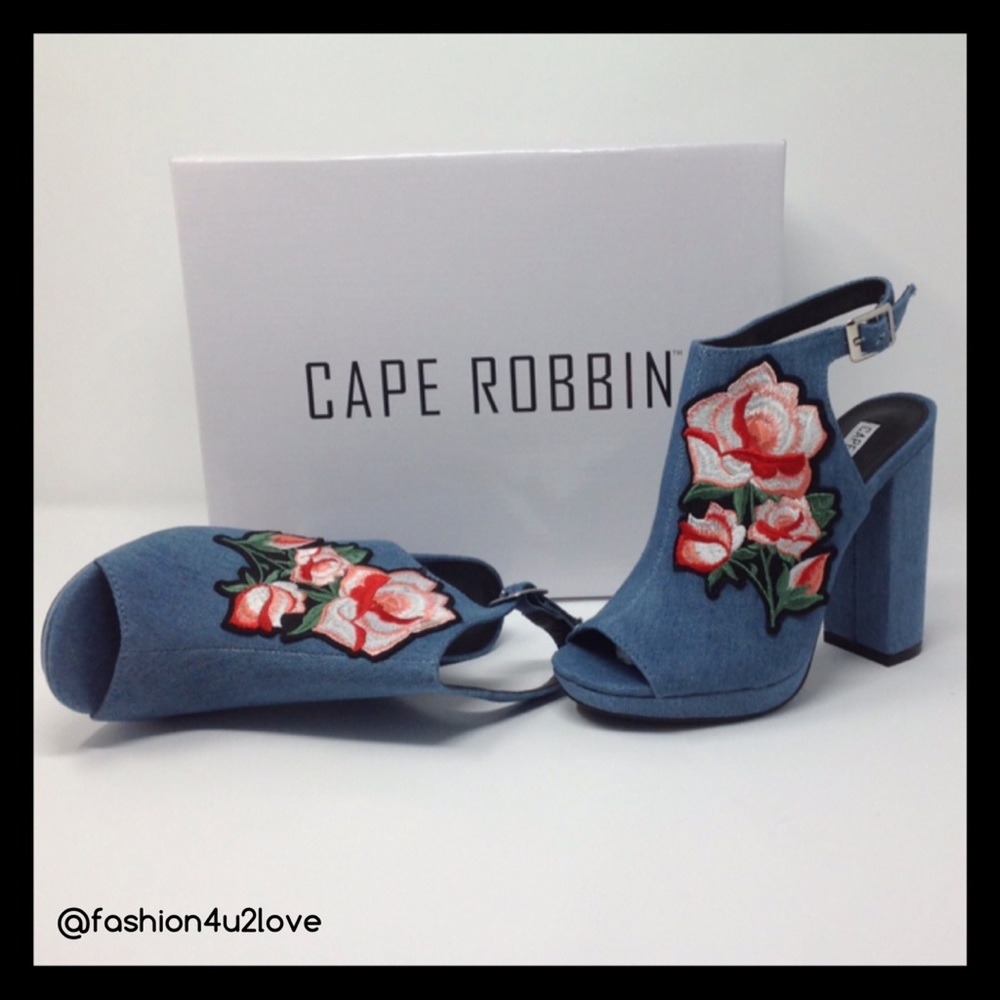 Cape Robbin Floral Embroidery Booties - Picture 5 of 8